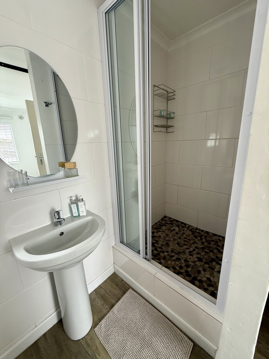 1 Bedroom Property for Sale in Middedorp Western Cape